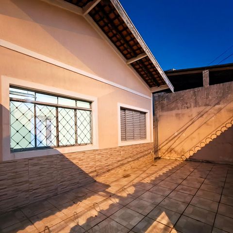 Casa para alugar com 300m², 2 quartos e 4 vagas Casa para alugar com 300m², 2 quartos e 4 vagasQuintal