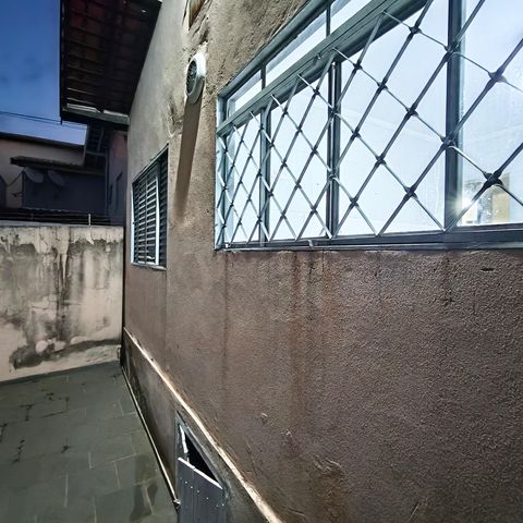 Casa para alugar com 300m², 2 quartos e 4 vagas Casa para alugar com 300m², 2 quartos e 4 vagasQuintal
