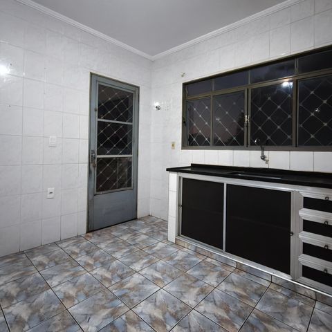 Casa para alugar com 300m², 2 quartos e 4 vagas Casa para alugar com 300m², 2 quartos e 4 vagasCozinha