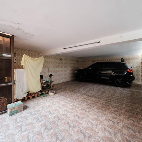 Casa à venda com 220m², 4 quartos e 3 vagasGaragem