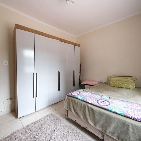 Casa à venda com 220m², 4 quartos e 3 vagasQuarto 2