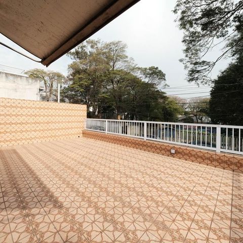 Casa à venda com 220m², 4 quartos e 3 vagasVaranda
