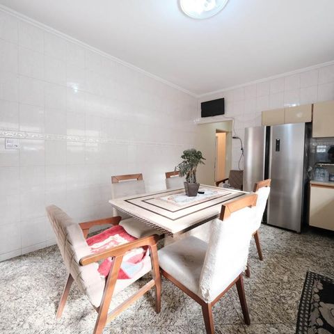 Casa à venda com 220m², 4 quartos e 3 vagasCozinha