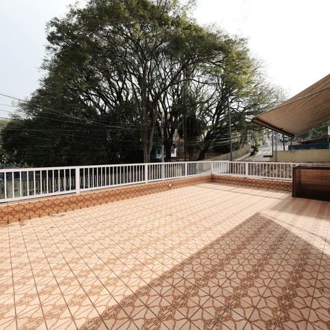Casa à venda com 220m², 4 quartos e 3 vagasVaranda