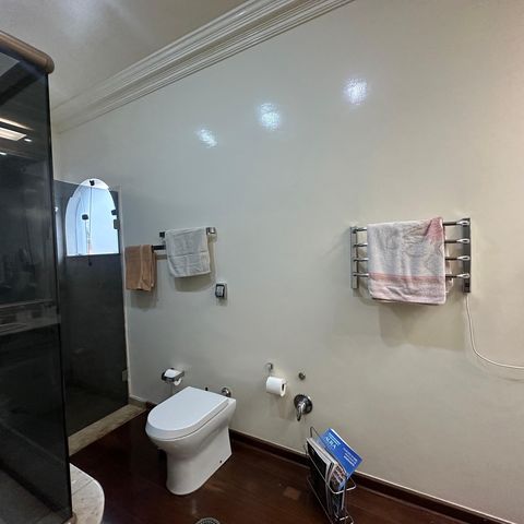 Casa à venda com 700m², 4 quartos e 4 vagasBanheiro da Suíte 3