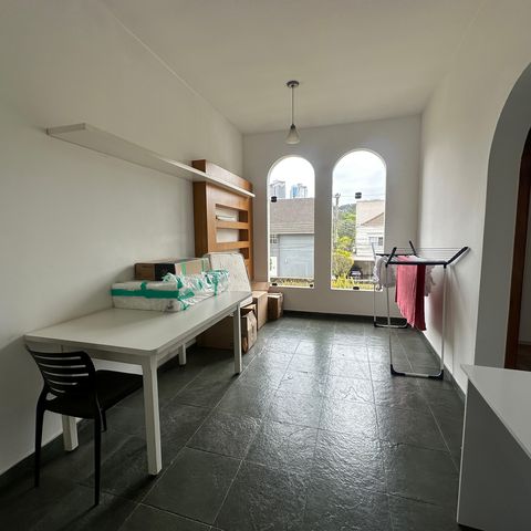 Casa à venda com 700m², 4 quartos e 4 vagasQuarto de Serviço