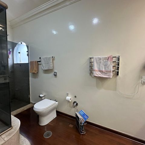 Casa à venda com 700m², 4 quartos e 4 vagasBanheiro da Suíte 3