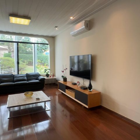 Casa à venda com 700m², 4 quartos e 4 vagasSala de TV