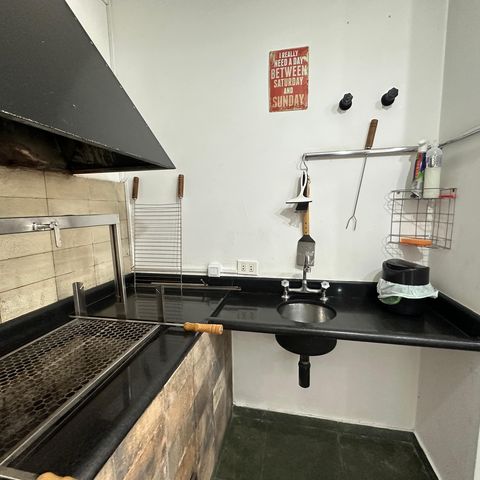 Casa à venda com 700m², 4 quartos e 4 vagasChurrasqueira