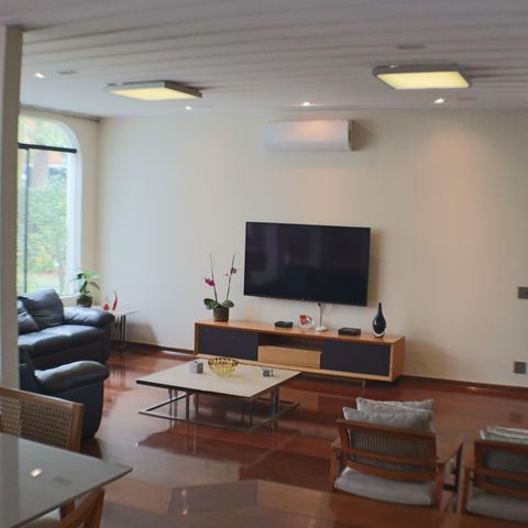 Casa à venda com 700m², 4 quartos e 4 vagasSala