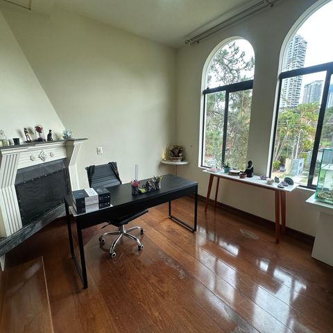 Casa à venda com 700m², 4 quartos e 4 vagasEscritório