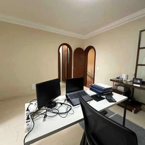 Casa à venda com 700m², 4 quartos e 4 vagasSuíte 2