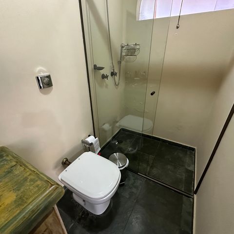 Casa à venda com 700m², 4 quartos e 4 vagasBanheiro Social