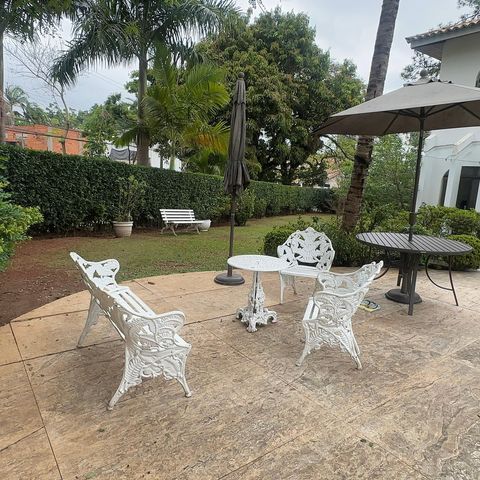 Casa à venda com 700m², 4 quartos e 4 vagasPiscina