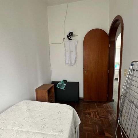 Casa à venda com 700m², 4 quartos e 4 vagasQuarto de Serviço