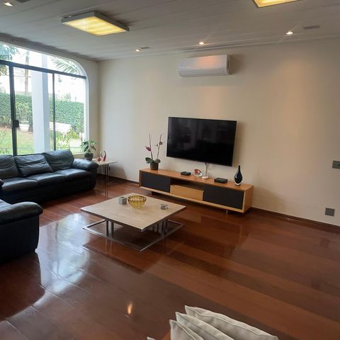Casa à venda com 700m², 4 quartos e 4 vagasSala de TV
