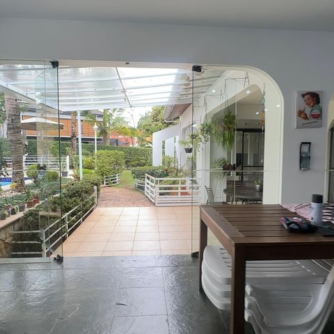 Casa à venda com 700m², 4 quartos e 4 vagasQuintal