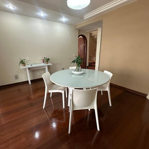 Casa à venda com 700m², 4 quartos e 4 vagasSala de Almoço