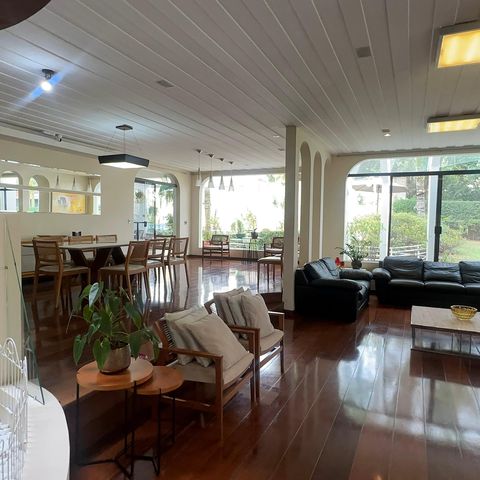 Casa à venda com 700m², 4 quartos e 4 vagasSala