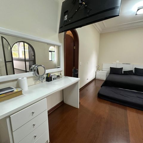 Casa à venda com 700m², 4 quartos e 4 vagasSuíte 3