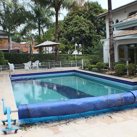 Casa à venda com 700m², 4 quartos e 4 vagasPiscina