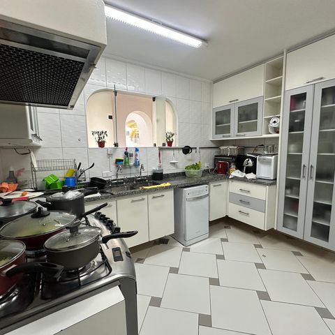 Casa à venda com 700m², 4 quartos e 4 vagasCozinha