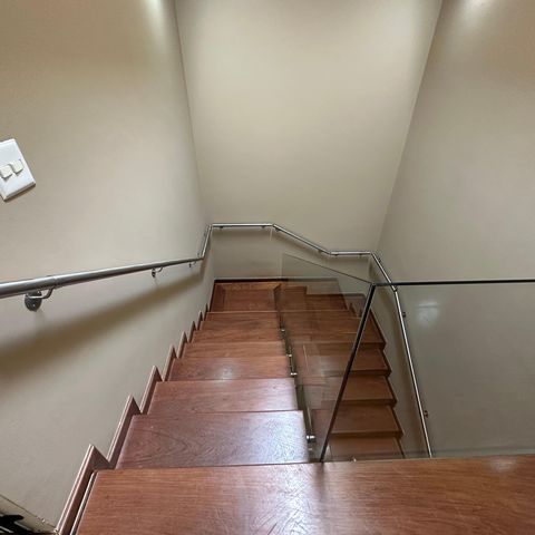 Casa à venda com 700m², 4 quartos e 4 vagasEscada