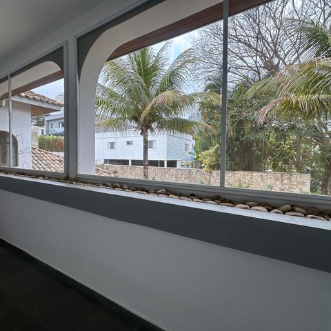 Casa à venda com 700m², 4 quartos e 4 vagasSacada