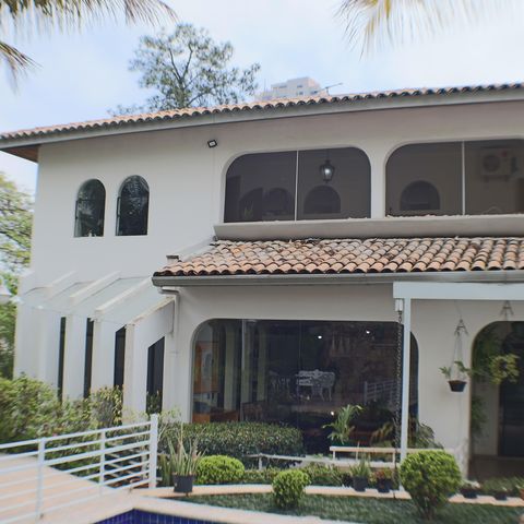 Casa à venda com 700m², 4 quartos e 4 vagasQuintal