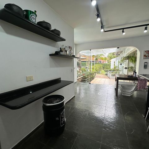 Casa à venda com 700m², 4 quartos e 4 vagasChurrasqueira