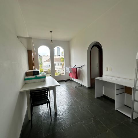 Casa à venda com 700m², 4 quartos e 4 vagasQuarto de Serviço