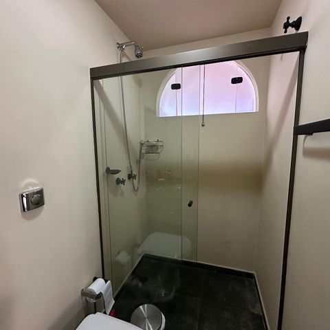 Casa à venda com 700m², 4 quartos e 4 vagasBanheiro Social