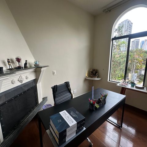 Casa à venda com 700m², 4 quartos e 4 vagasEscritório