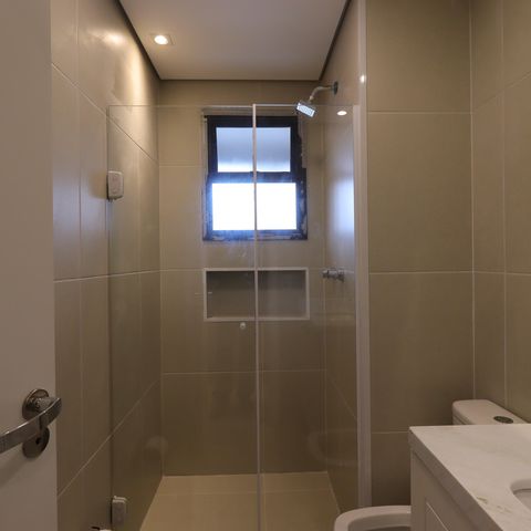 Apartamento à venda com 87m², 2 quartos e 2 vagasBanheiro da Suíte