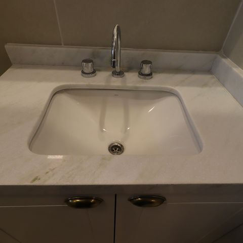 Apartamento à venda com 87m², 2 quartos e 2 vagasBanheiro da Suíte 
