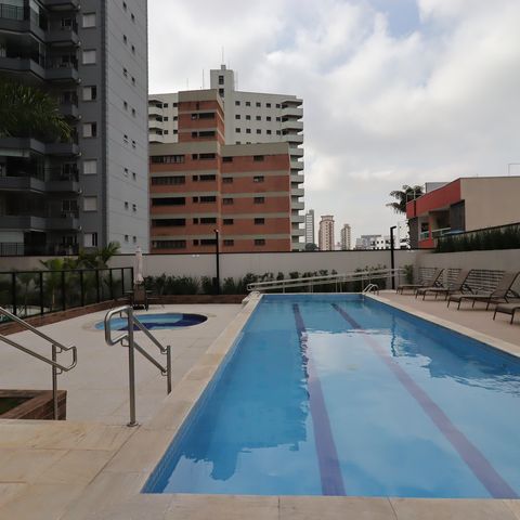 Apartamento à venda com 87m², 2 quartos e 2 vagasÁrea Comum - Piscina
