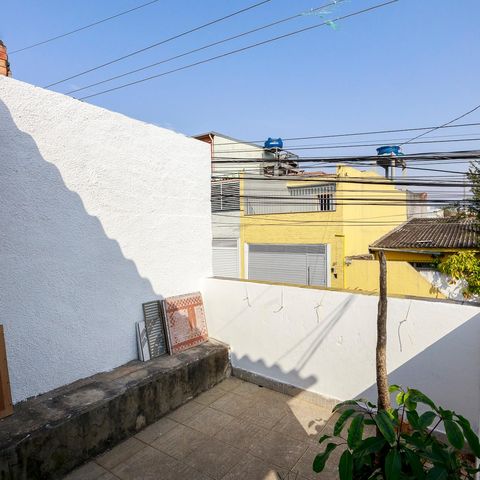 Casa à venda com 140m², 1 quarto e 1 vaga Casa à venda com 140m², 1 quarto e 1 vagaQuintal