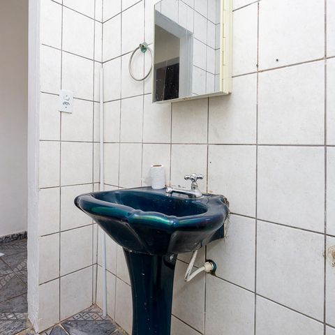 Casa à venda com 140m², 1 quarto e 1 vaga Casa à venda com 140m², 1 quarto e 1 vagaBanheiro
