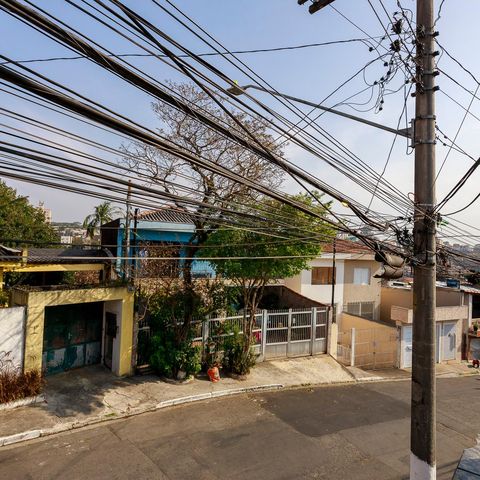 Casa à venda com 140m², 1 quarto e 1 vaga Casa à venda com 140m², 1 quarto e 1 vagaVista
