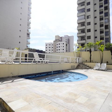 Apartamento à venda com 350m², 4 quartos e 4 vagasPiscina