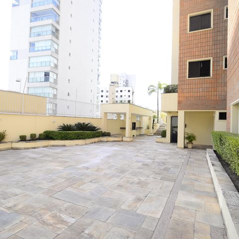 Apartamento à venda com 350m², 4 quartos e 4 vagasChurrasqueira