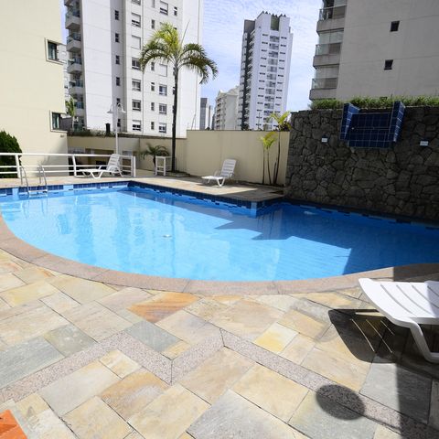 Apartamento à venda com 350m², 4 quartos e 4 vagasPiscina