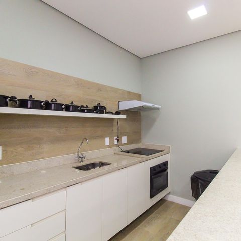 Apartamento à venda com 45m², 2 quartos e sem vagaÁrea comum - Salão de festas