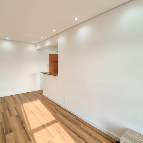 Apartamento à venda com 54m², 2 quartos e 1 vaga Apartamento à venda com 54m², 2 quartos e 1 vagaSala