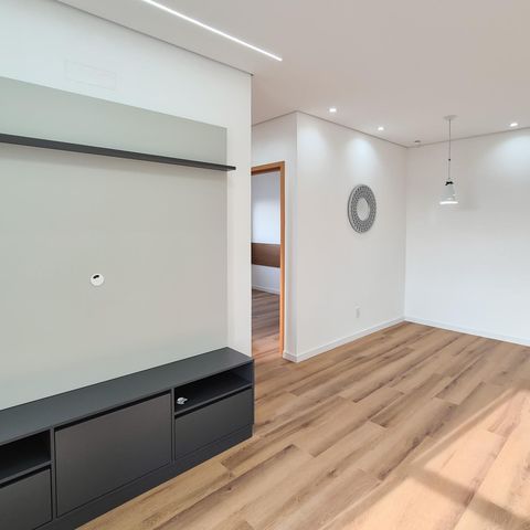 Apartamento à venda com 54m², 2 quartos e 1 vaga Apartamento à venda com 54m², 2 quartos e 1 vagaSala