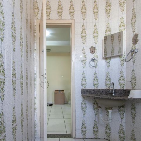 Apartamento à venda com 80m², 2 quartos e 1 vaga Apartamento à venda com 80m², 2 quartos e 1 vagaBanheiro