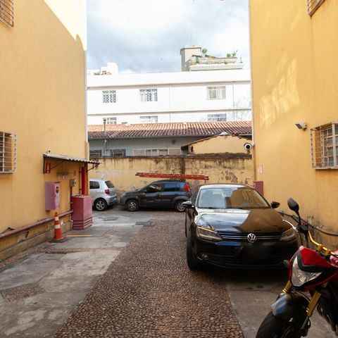 Apartamento à venda com 80m², 2 quartos e 1 vaga Apartamento à venda com 80m², 2 quartos e 1 vagaEstacionamento