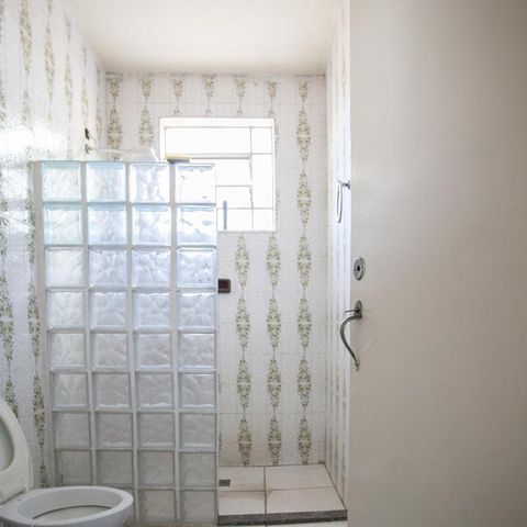 Apartamento à venda com 80m², 2 quartos e 1 vaga Apartamento à venda com 80m², 2 quartos e 1 vaga Banheiro