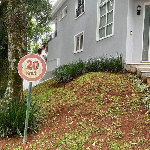 Casa de condomínio à venda com 535m², 4 quartos e 8 vagas