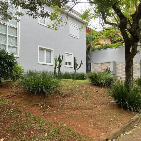 Casa de condomínio à venda com 535m², 4 quartos e 8 vagas